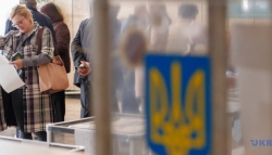 ukraine ngheo di nhung thu nhap tong thong tang 95 lan trong 1 nam
