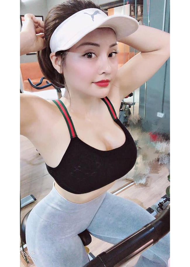 lam gi de co dang boc lua nhu 2 hot girl nong cung world cup tram anh tra my