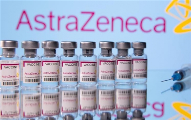 Châu Âu kết luận vaccine AstraZeneca có thể gây tác dụng phụ đông máu - 1