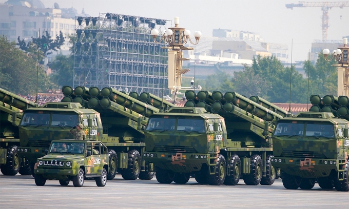Trung Quốc điều pháo phản lực tầm xa tới gần Ấn Độ