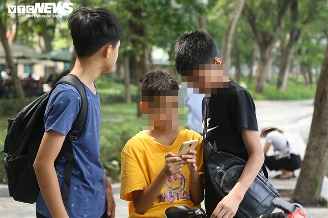 Dịch COVID-19 nguy cơ bùng phát, người Hà Nội vẫn vô tư không đeo khẩu trang - 5