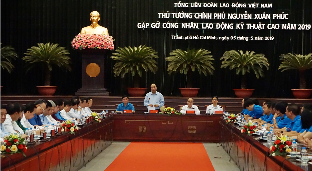 thu tuong chinh phu doi thoai voi cong nhan ky thuat cao