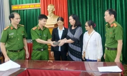 chay kho tai lieu xe buyt chu tich ubnd tphcm noi gi