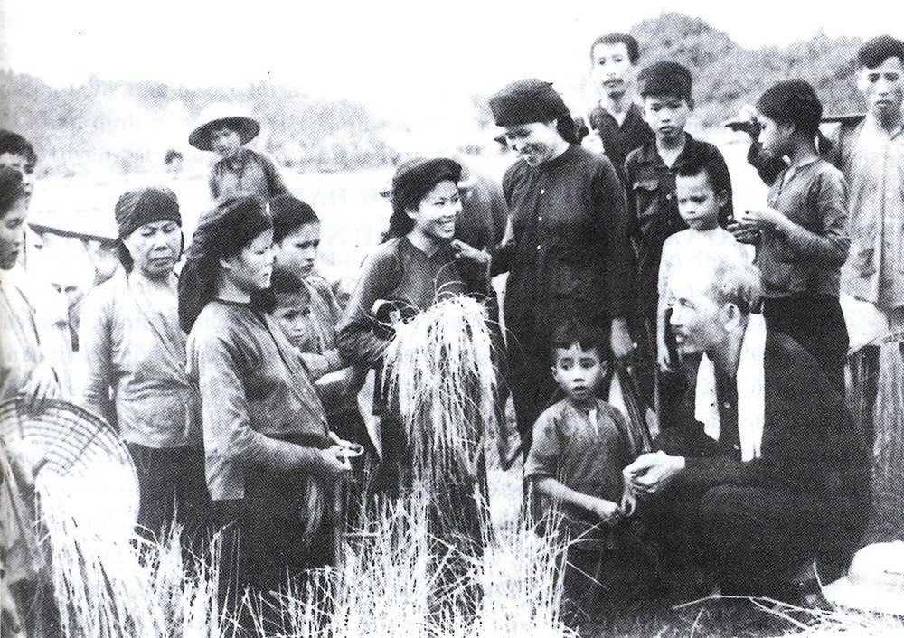 50 nam thuc hien di chuc bac ho cai thien lon nhat la nhan dan