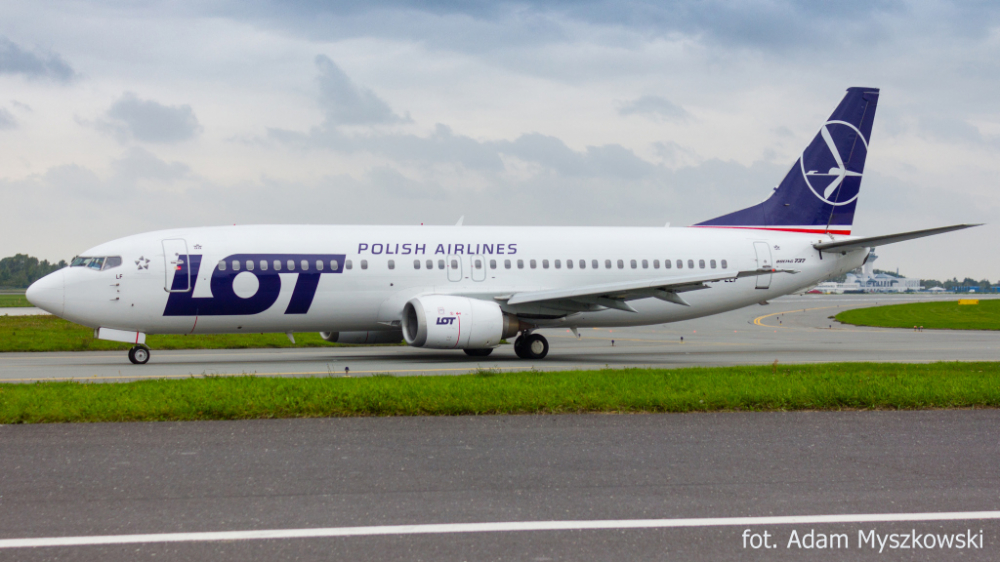 boeing 737 lai dinh loi ha canh khan cap o ba lan