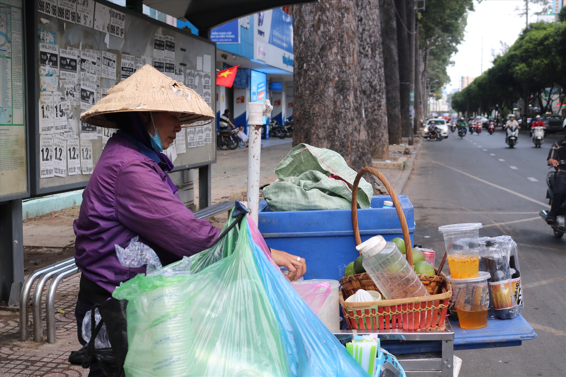 nhung nguoi lao dong so thieu cai an hon so nang nong nhu do lua