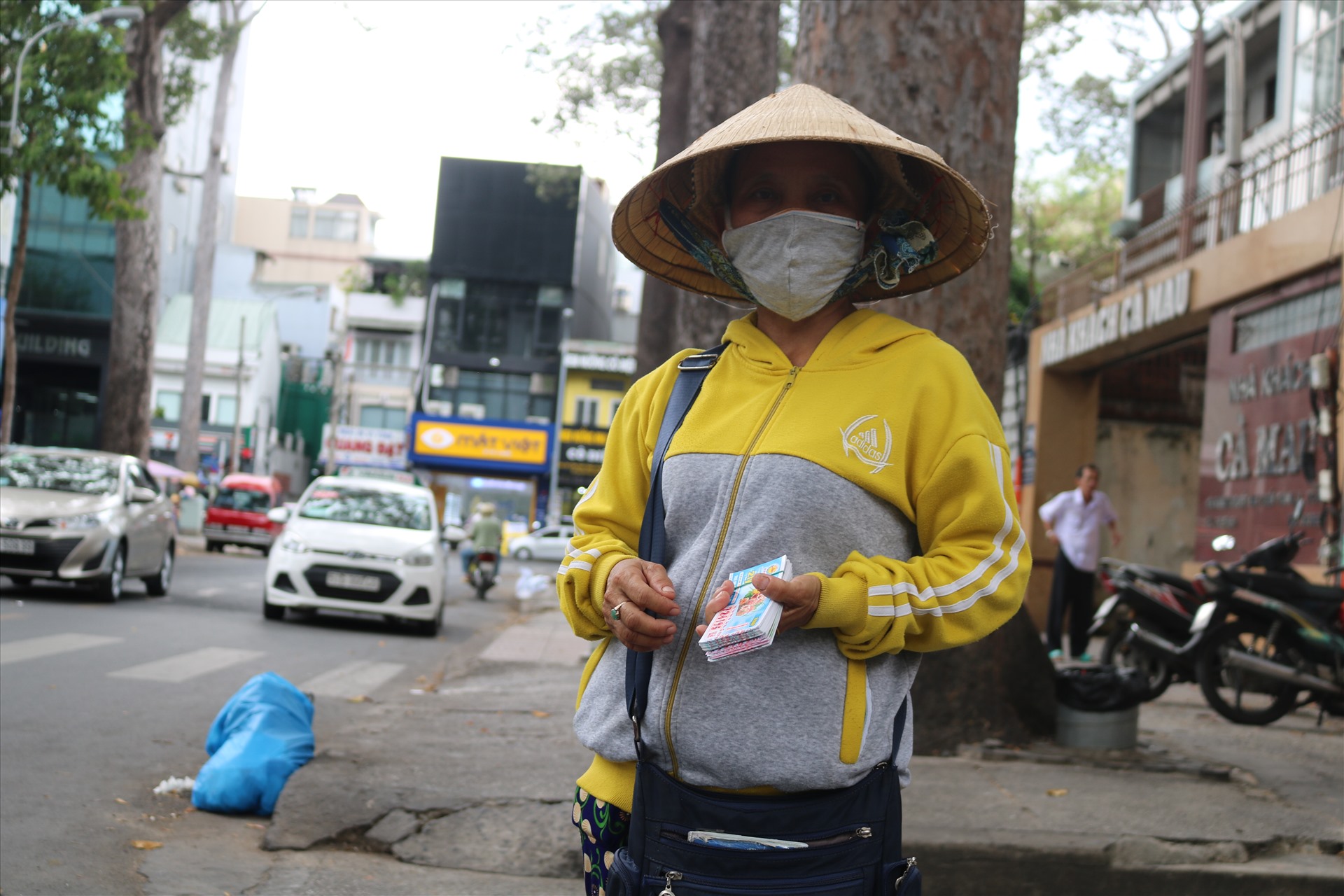 nhung nguoi lao dong so thieu cai an hon so nang nong nhu do lua