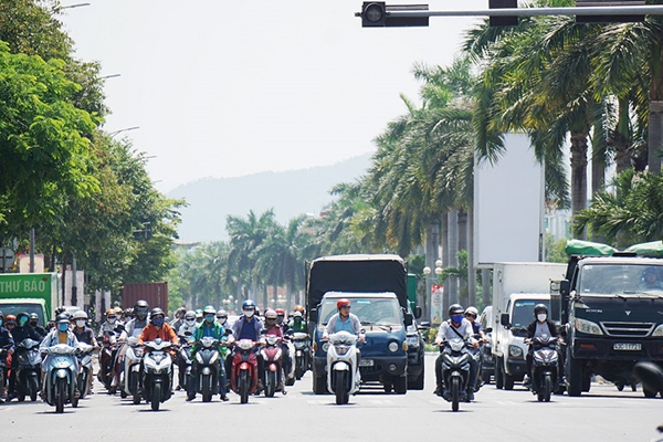 du bao thoi tiet 95 ha noi ngay nang nong chieu toi mua giong