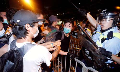 hai cuoc bieu tinh chong du luat dan do lam rung chuyen hong kong