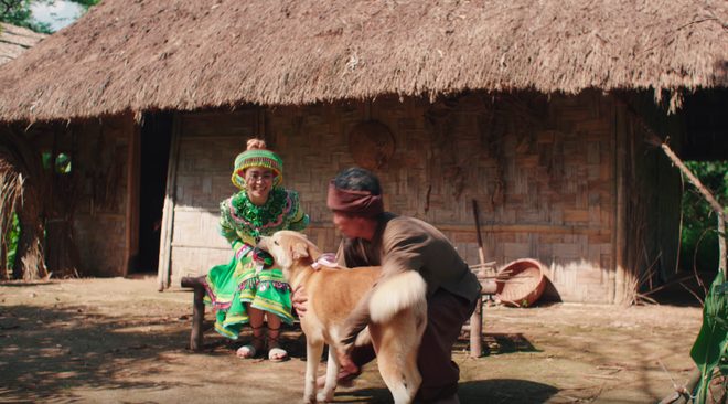 khan gia noi gi khi hoang thuy linh be ca vu tru van hoc vao mv moi