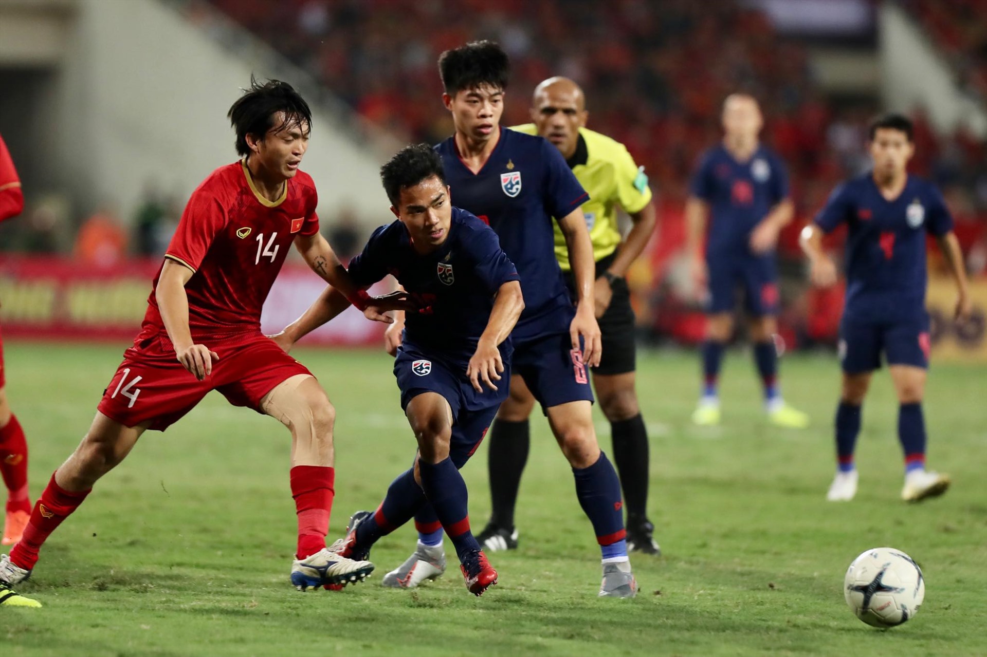 bao thai lan ton vinh viet nam la nguoi hung aff cup