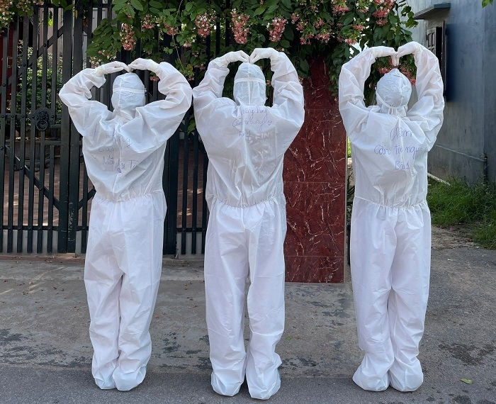 Sinh viên y Hải Phòng đeo túi đá chống nóng, 'săn COVID-19' ở tâm dịch Bắc Giang - 5