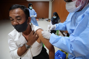 Đông Nam Á tăng tốc tiêm vaccine phòng COVID-19