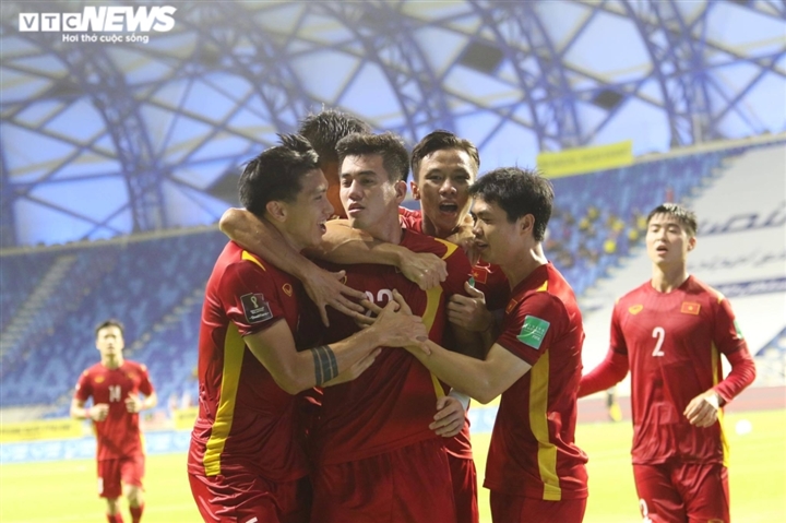 Tuyển Việt Nam viết tiếp giấc mơ World Cup: Chiến công của cả nền bóng đá - 2
