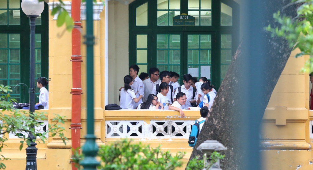 dung cai min vao tuong lai dat nuoc