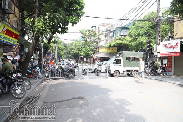 sap nha tren pho hang bong ha noi