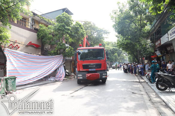 sap nha tren pho hang bong ha noi