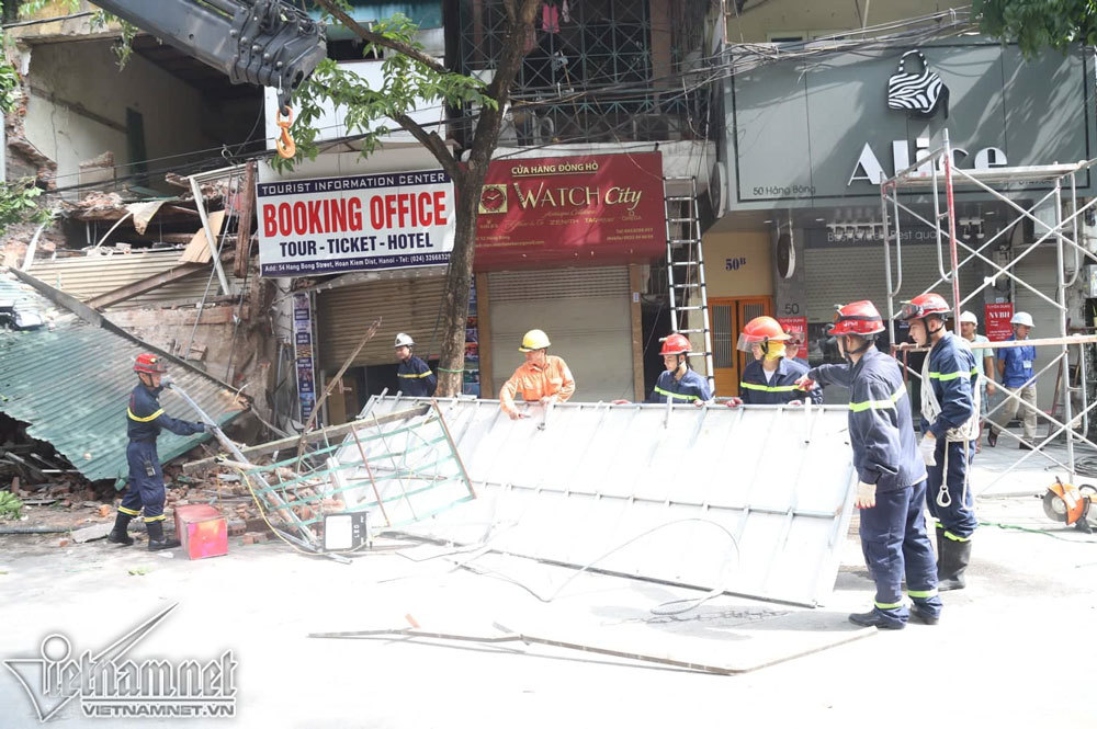 sap nha tren pho hang bong ha noi