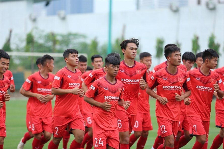 vi sao cau thu tre viet nam kho co co hoi tai vleague