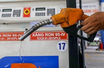 Giá xăng sẽ giảm vào ngày mai?