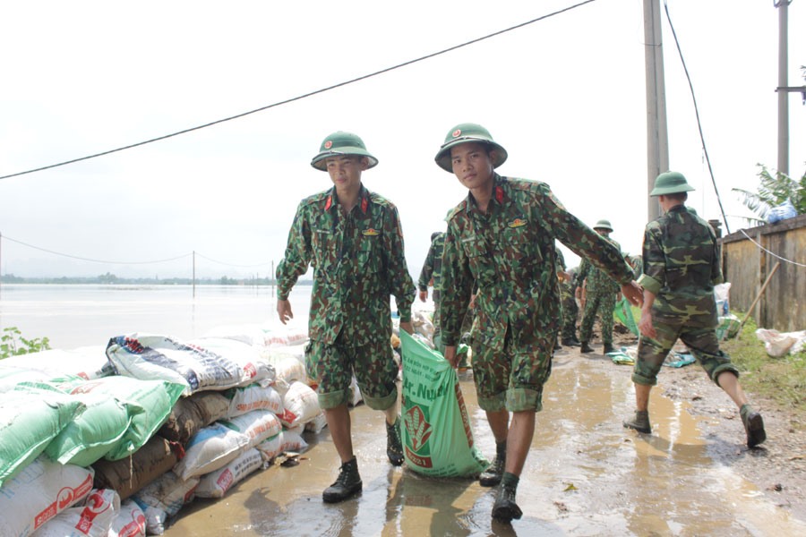 ngoai thanh ha noi trong tran lut lich su khong co chuyen thanh pho tho o voi nguoi dan