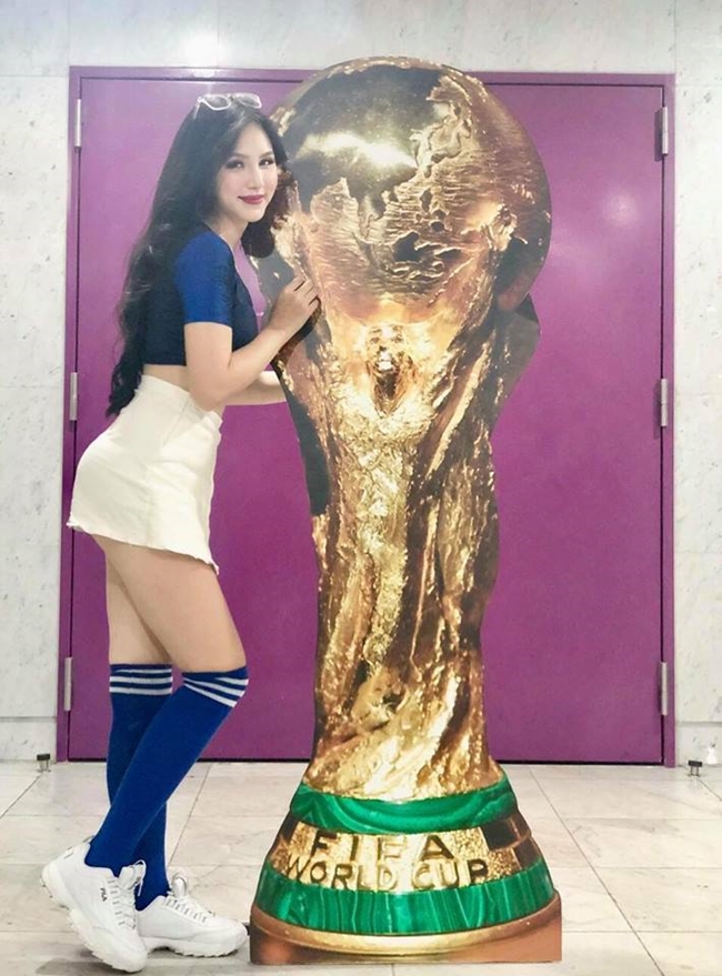 4 hot girl nong bong sau world cup nguoi cat xe tang vot ke on ao doi tu