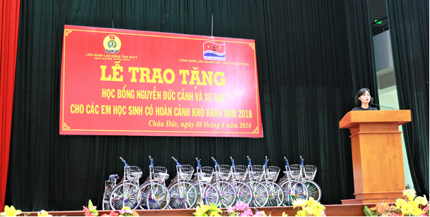 cong doan vietsovpetro trao tang xe dap cho cac em hoc sinh co hoan canh kho khan tren dia ban tinh ba ria vung tau