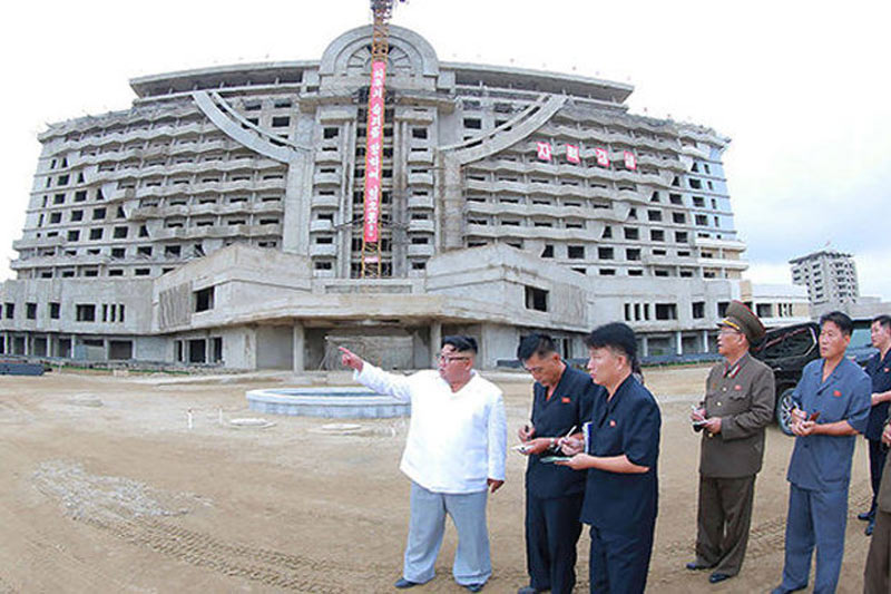 kim jong un he lo du an khu nghi duong ven bien hoanh trang