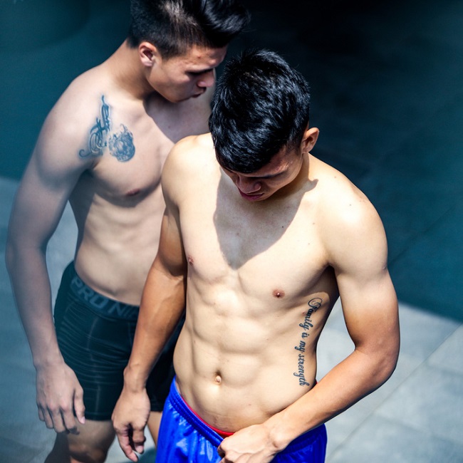 man nhan hinh the vam vo cua quang hai duy manh bui tien dung