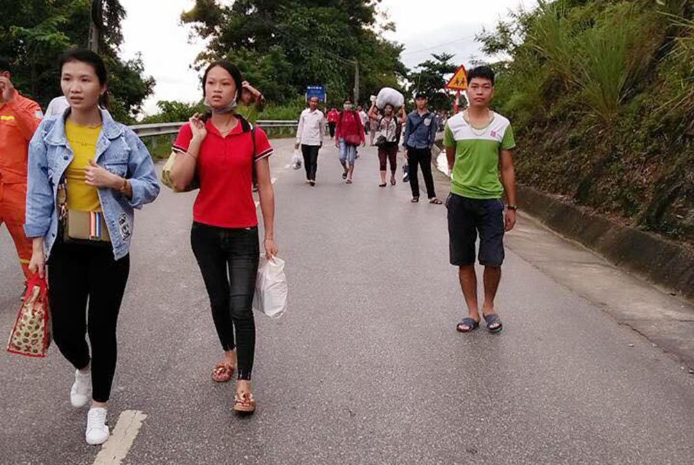 thuy dien xa lu gay cau dan hoi ha keo nhau len nui