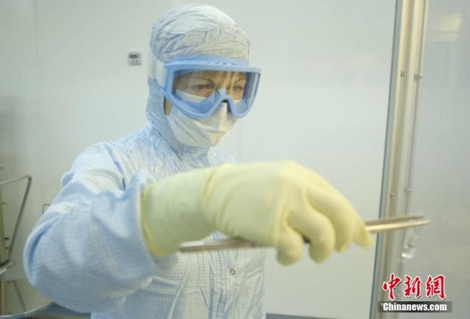 Ảnh: Bên trong nhà máy sản xuất vaccine COVID-19 đầu tiên của Nga - 3