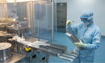 Bên trong nhà máy sản xuất vaccine COVID-19 đầu tiên của Nga