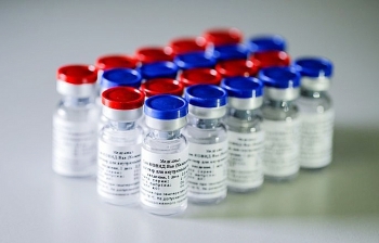 Nga làm cách nào để rút ngắn thời gian báo chế vaccine COVID-19?