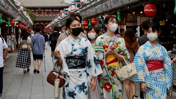 Ca nhiễm mới tăng nhanh, chuyên gia cảnh báo 'thảm họa' COVID-19 tại Nhật Bản  - 1