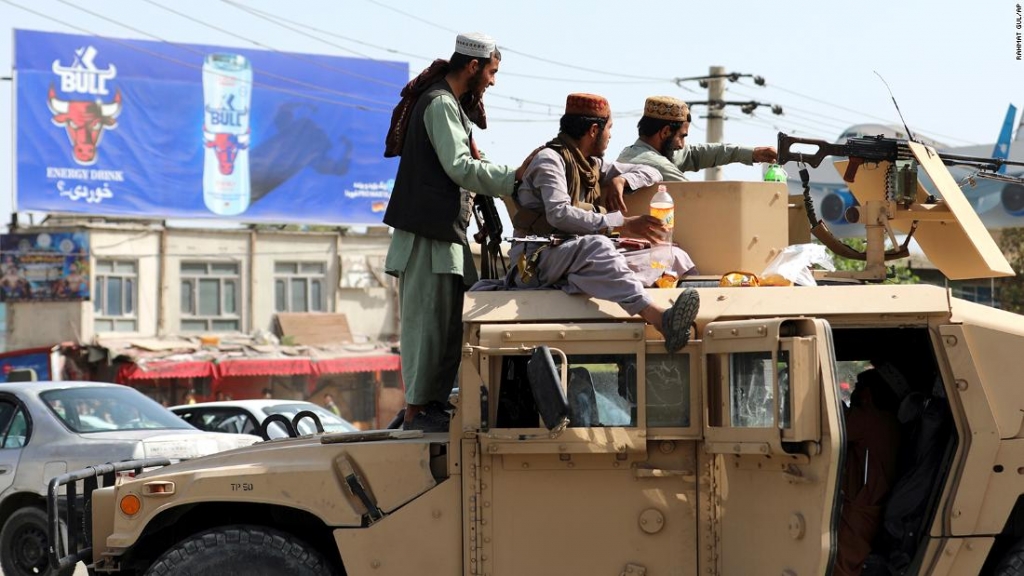Facebook, Twitter sẽ chặn các tài khoản Taliban?