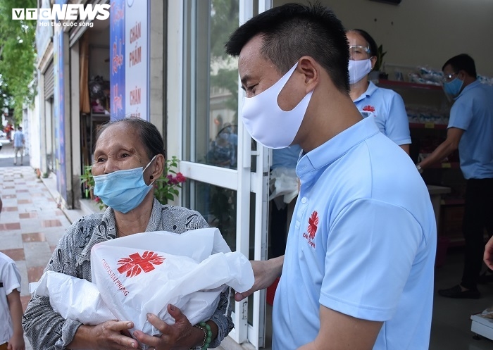 Siêu thị '0 đồng' ở Hải Phòng lan toả yêu thương tới người nghèo trong mùa dịch - 4