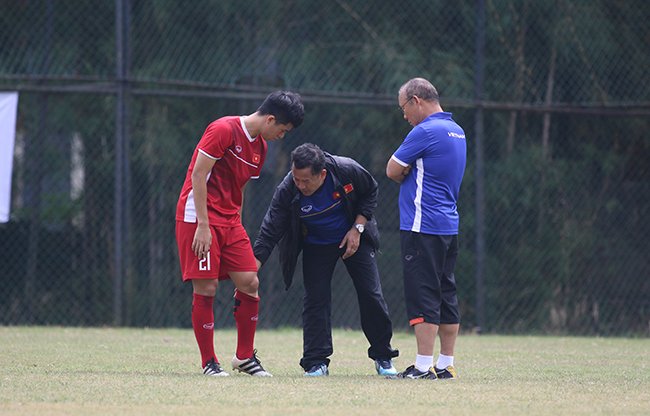 u23 viet nam dau u23 uae co mot nguoi nong dan park hang seo