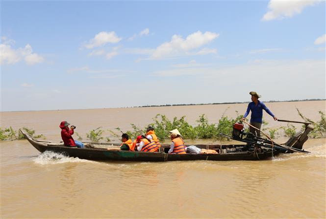 nhung cung duong hiem nguy ngay tuu truong cua thay tro vung cao