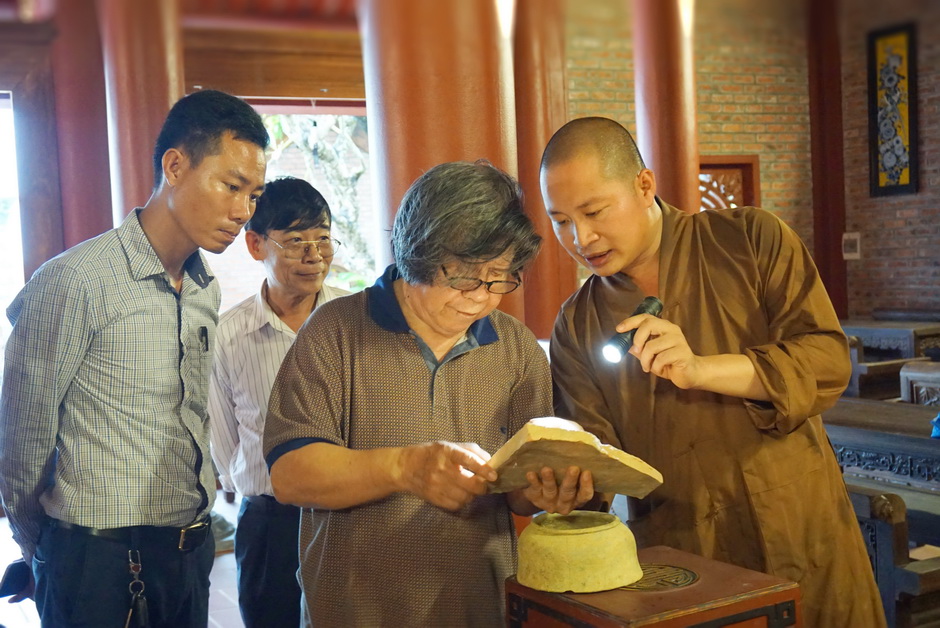 nhung bi mat tu ngoi chua nghin nam tuoi dia tang phi lai