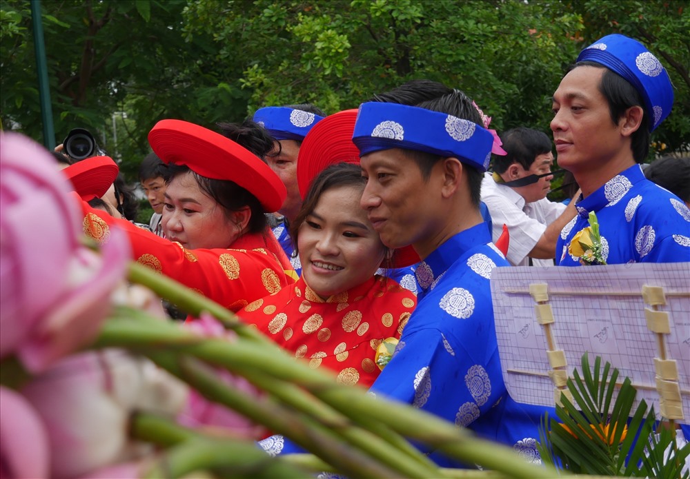 hanh phuc cua 100 doi uyen uong nen duyen chong vo