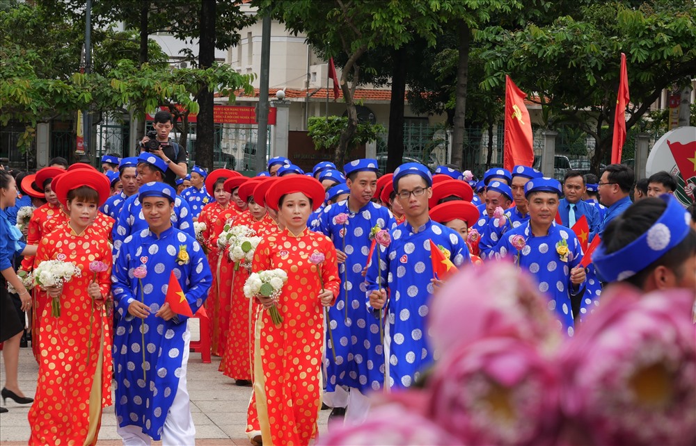 hanh phuc cua 100 doi uyen uong nen duyen chong vo