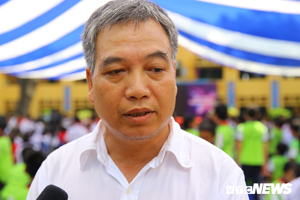 lanh dao ha noi fc he lo qua trinh thuong thao hop dong dua van hau sang sc heerenveen