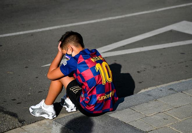 Giữ được Messi là thành công hay thất bại của Barca? - 3