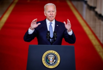 Ông Biden chỉ trích Tổng thống Afghanistan bỏ trốn ‘giữa tham nhũng, bất lương"