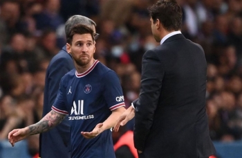 Messi từ chối bắt tay, HLV Pochettino nói gì?