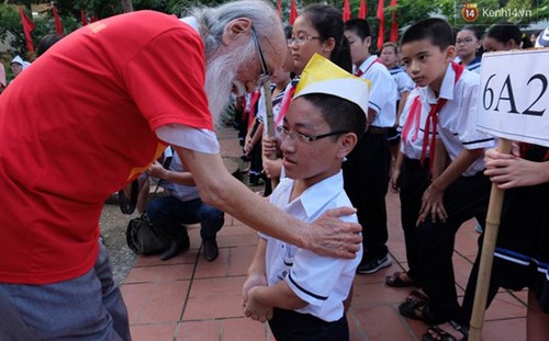 thay van nhu cuong duoi goc nhin cua giao su nguyen lan dung