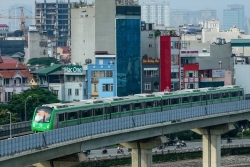 bon vuong mac o du an duong sat cat linh ha dong