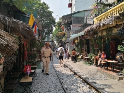 nhung quan ca phe mo xuyen tet o ha noi