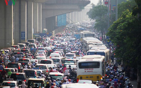 Hà Nội tiếp tục đề án cấm xe máy và thu phí ô tô vào nội đô thế nào?