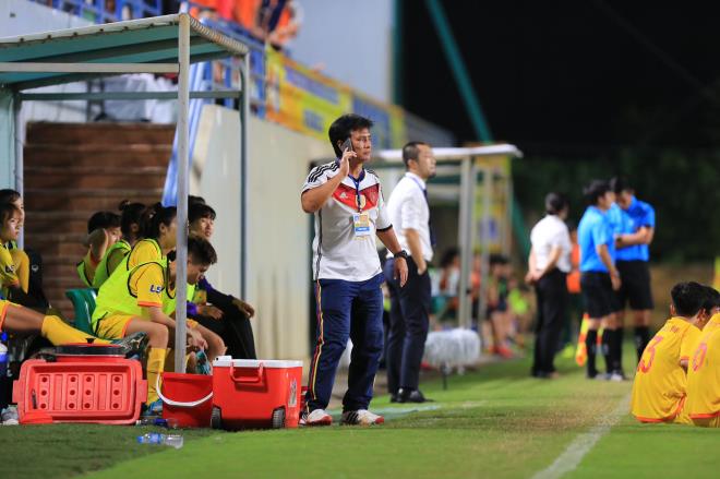 Cầu thủ Hà Nam bỏ trận đấu phản ứng trọng tài: Đừng dại dột phá hỏng tình thương - 2